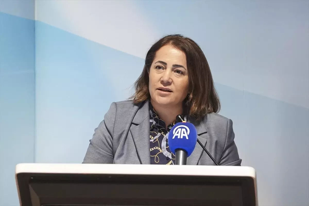 İstanbul'da "Toplumsal ve Dijital Gerçeklikler Bağlamında Aile" temalı panel düzenlendi