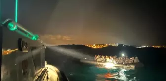 İzmir açıklarında 68 düzensiz göçmen kurtarıldı