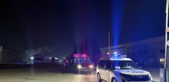 İzmir'de tırdaki kimyasal madde sızıntısından etkilenen 5 kişi hastaneye kaldırıldı