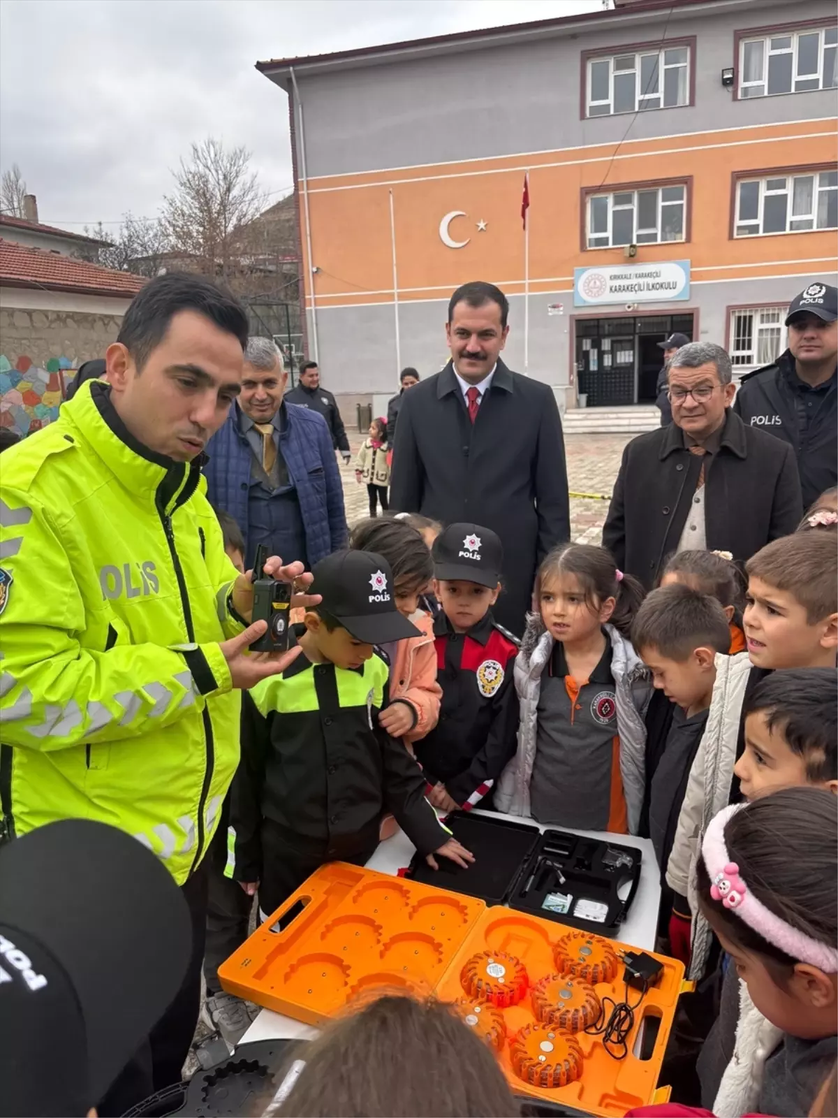 Karakeçili'de öğrencilere trafik eğitimi verildi