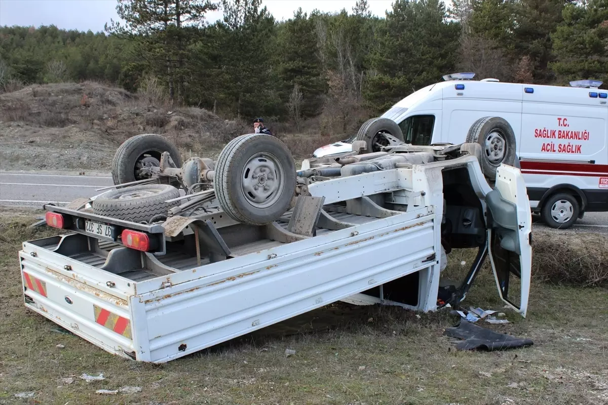 Kastamonu'da kamyonetle otomobilin çarpışması sonucu bir kişi öldü, bir kişi yaralandı