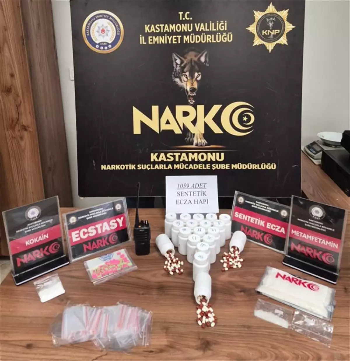 Kastamonu'da uyuşturucu operasyonunda yakalanan 3 zanlı tutuklandı