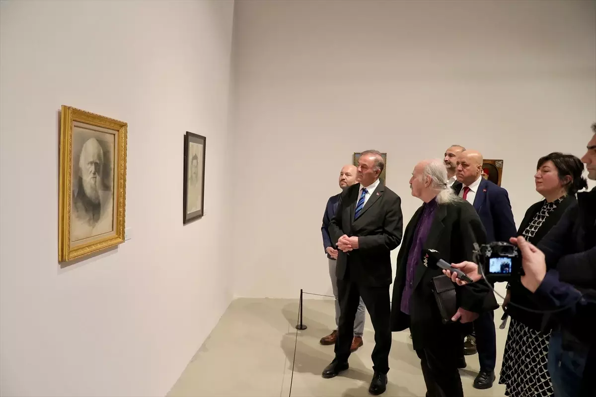 'Kolektifin Belleği: İBB Koleksiyonları' sergisi Artistanbul Feshane'de sanatseverlerle buluştu