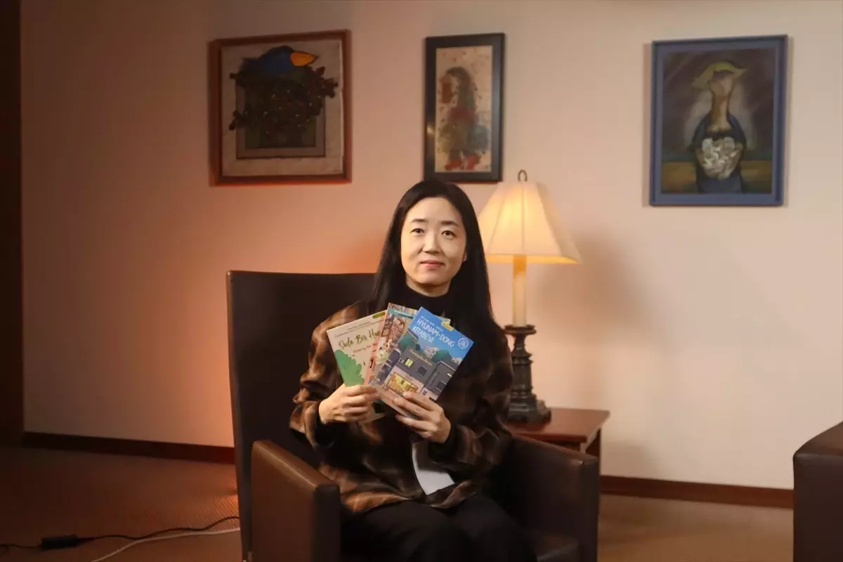 Koreli yazar Hwang Bo-Reum, 42. Uluslararası İstanbul Kitap Fuarı'nda okurlarıyla buluştu