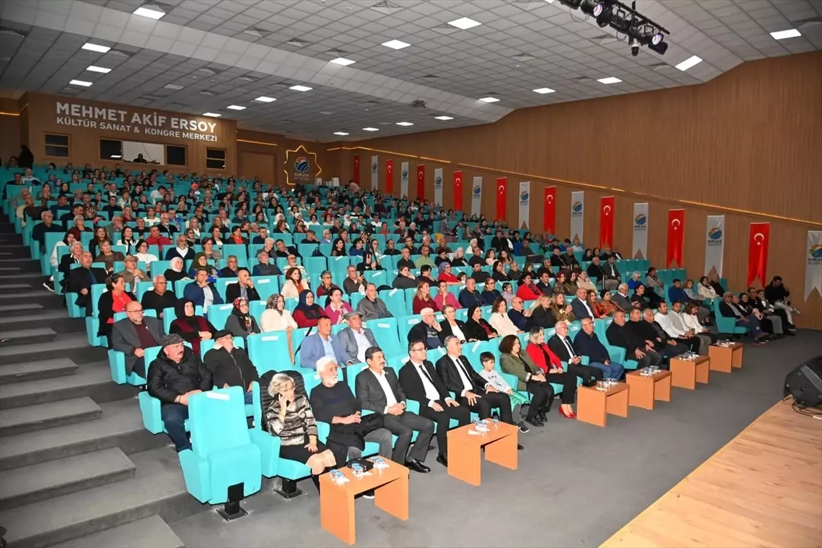 Kumluca'da 'Şarkılardan anılara yolculuk' konseri düzenlendi