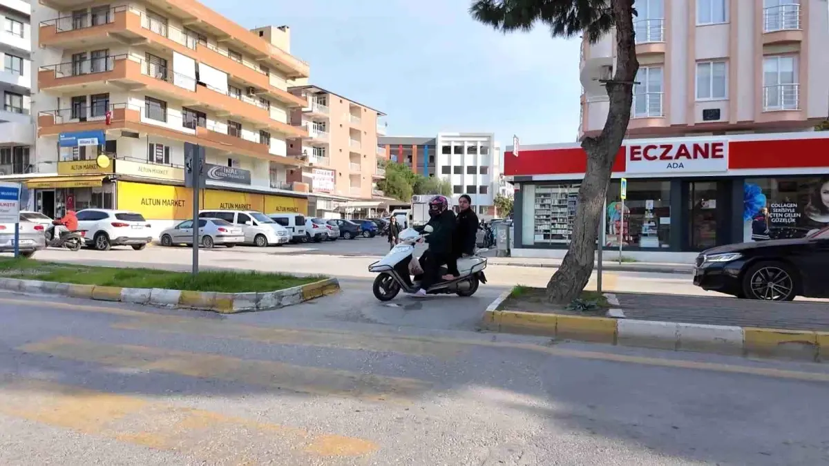 Kuşadası'nda yaya geçidi denetiminde 81 sürücüye ceza