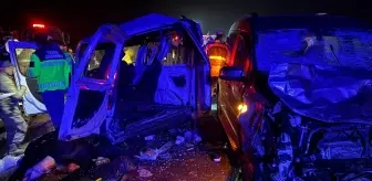 Mardin'de 3 aracın karıştığı trafik kazasında 4 kişi öldü, 5 kişi yaralandı