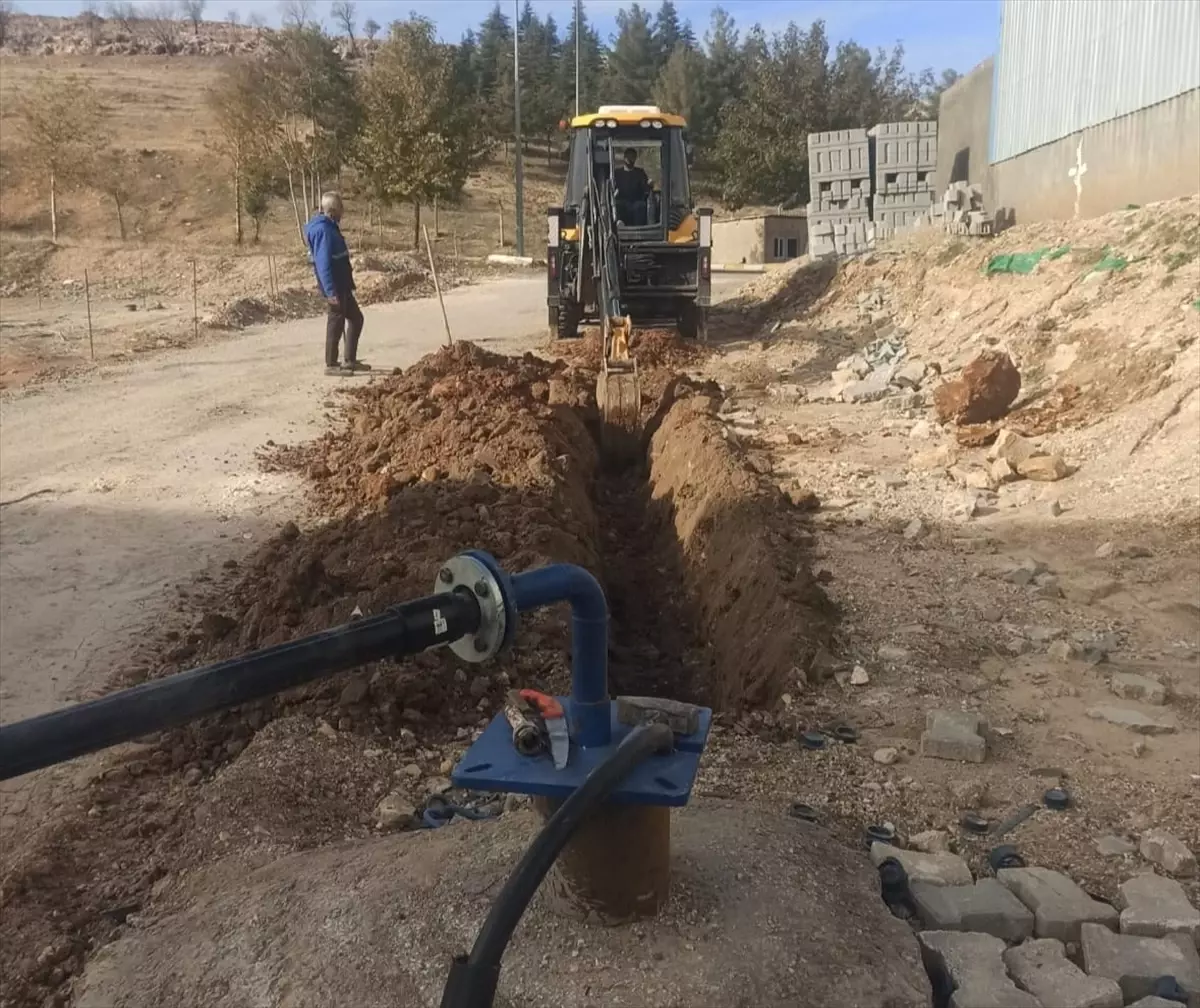Mardin'de bazı bölgelerin su ihtiyacı açılan sondaj kuyusuyla karşılandı