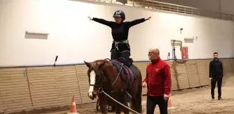 Nevşehir'de özel gereksinimli bireyler için 'Para Atlı Jimnastik Yarışı' düzenlendi