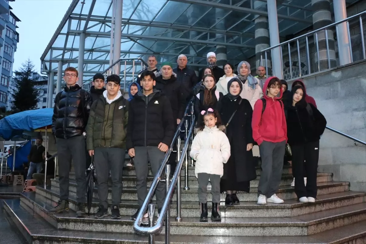 Of'ta öğrenciler sabah namazında buluştu