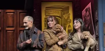 'Öylece Durur Zaman' oyununun prömiyeri yapıldı