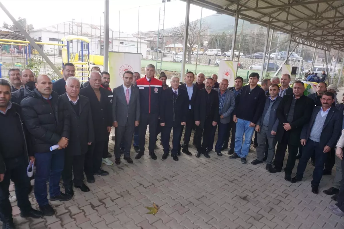 Pozantı ilçesinde üreticilere makine, ekipman ve hayvancılık desteği verildi