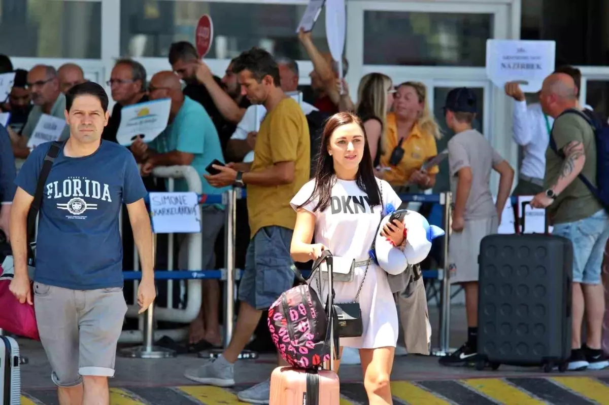 Rus ve Avrupalı turistler yılbaşına Antalya'da girecek