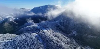 Yaralıgöz Dağı'ndaki kar ve sis dron ile görüntülendi