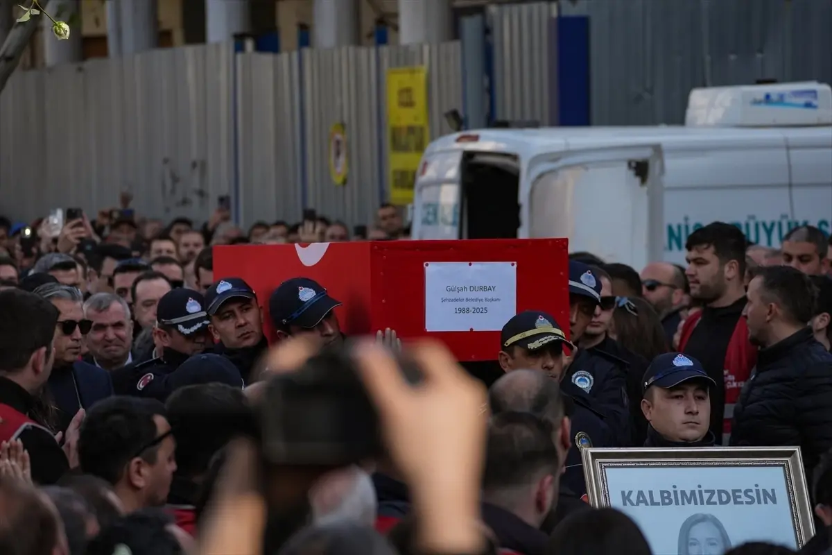 Şehzadeler Belediye Başkanı Durbay Manisa'da toprağa verildi