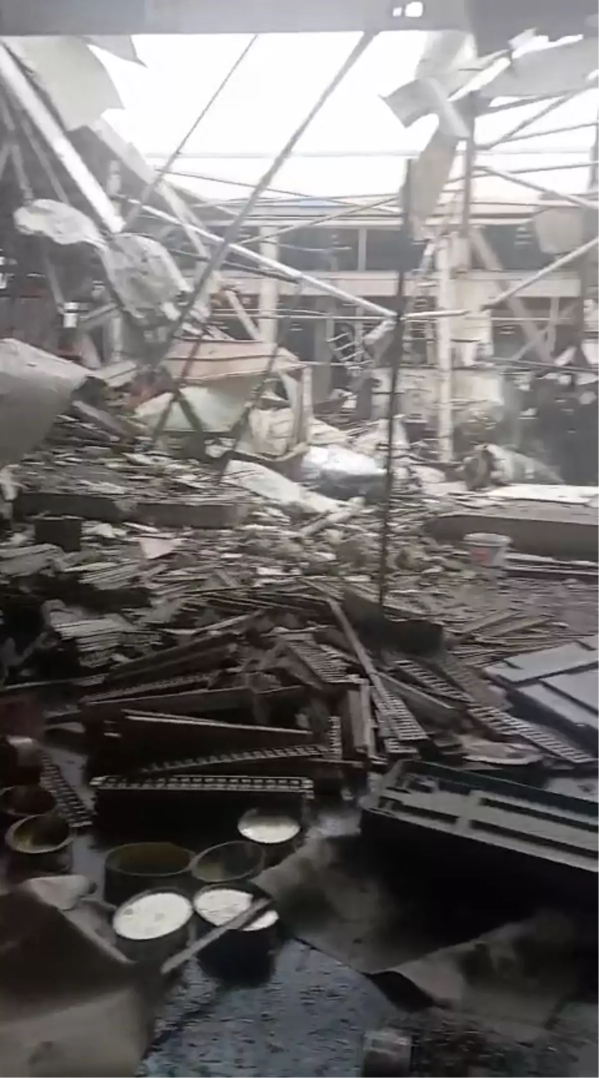 Konya'da Şekerleme Fabrikasında Patlama: 2 Yaralı