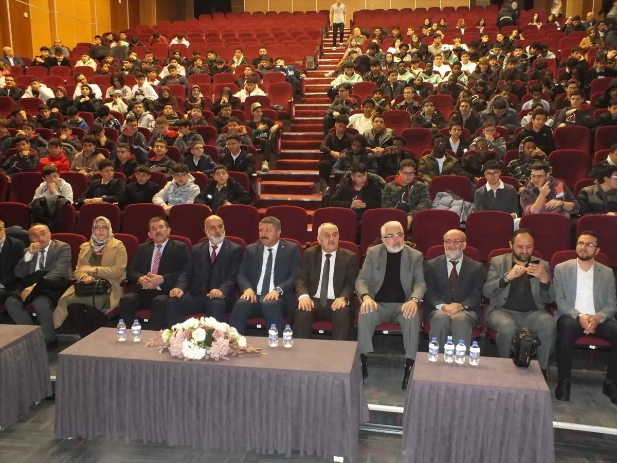 Sivas'ta "Kur'an-ı Kerim'i Güzel Okuma Yarışması" düzenlendi