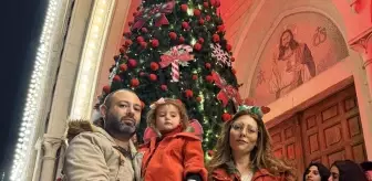 Suriye'nin Lazkiye ilinde Hristiyan vatandaşlar Noel için ağaçları ışıklandırdı