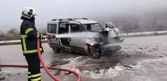 Tokat'ta hafif ticari araç ile tırın çarpıştığı kazada 4 kişi yaralandı