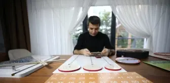Topladığı materyallerle hayalindeki matematik müzesini kurmaya hazırlanıyor