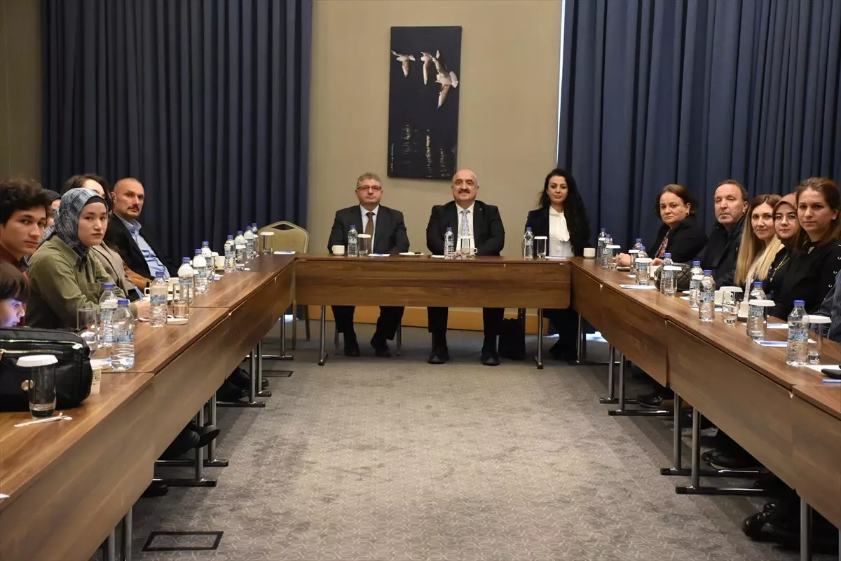 Trabzon'da öğrencilerin akademik eğitimi için başlatılan proje tanıtıldı