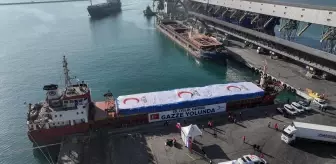 Türk Kızılayın Gazze için hazırladığı 19. 'İyilik Gemisi' Mersin limanından uğurlandı