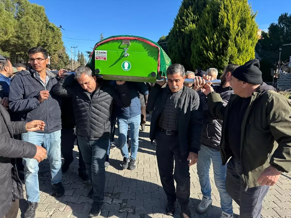 Uşak'ta kazada ölen 3 yayadan Mehmet Karaman son yolculuğuna uğurlandı