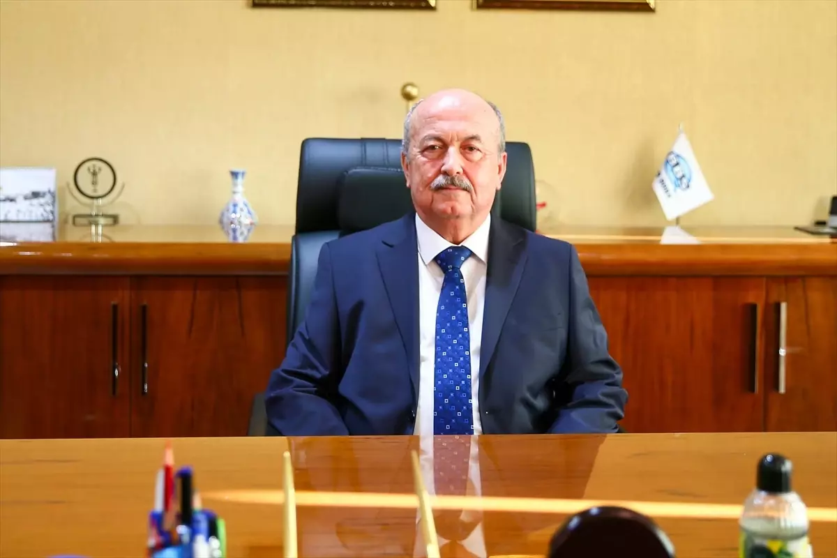 Uşak Üniversitesi Rektörü Demir göreve başladı