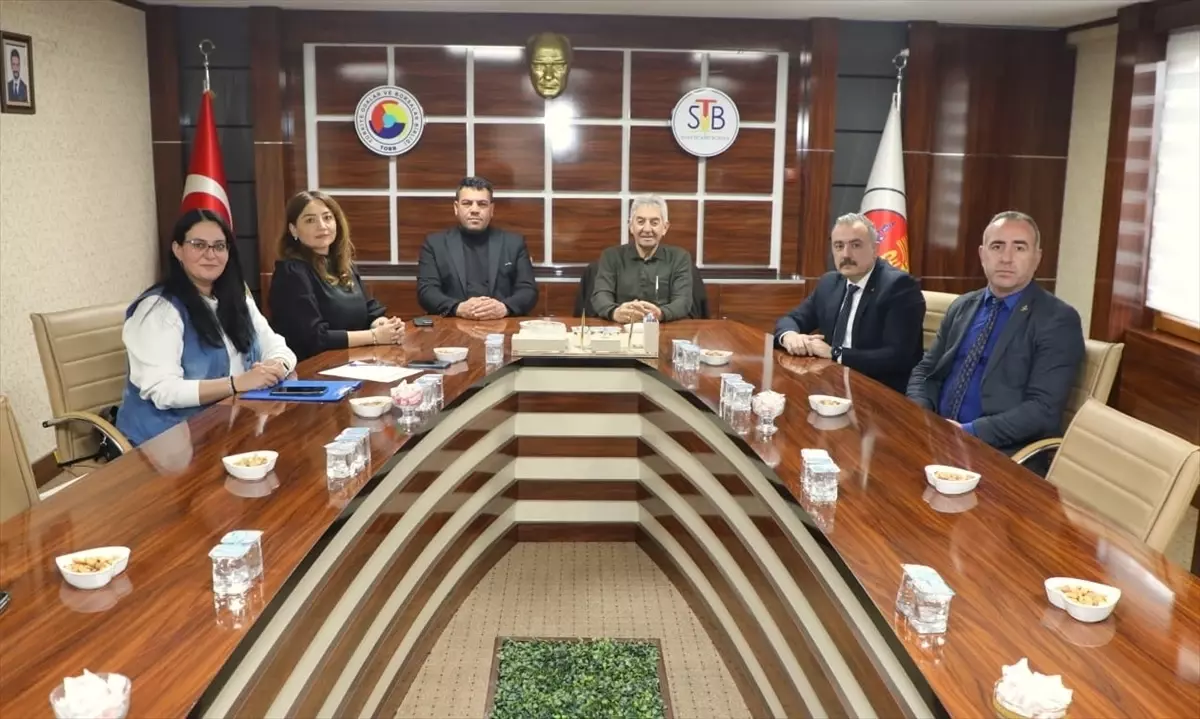 Yozgat Ticaret Borsası üyelerinden Sivas'taki borsaya ziyaret