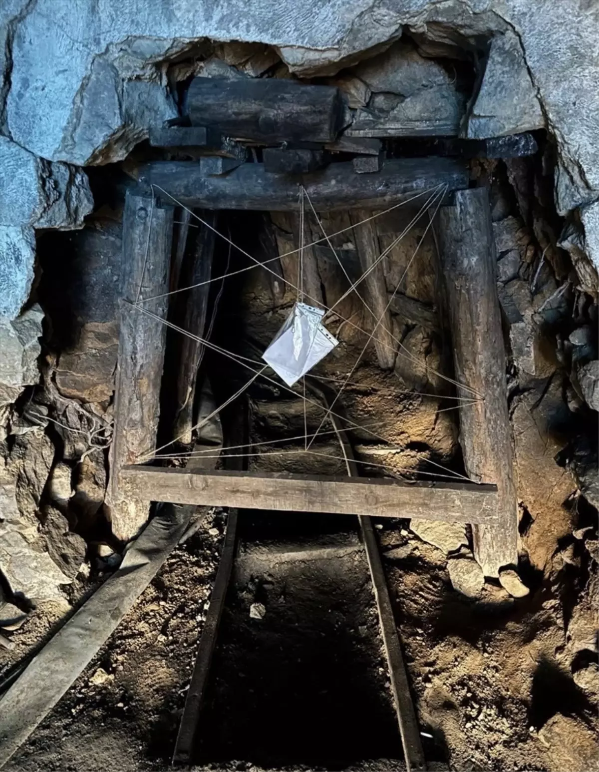 Zonguldak'ta ruhsatsız işletilen 7 maden ocağı kapatıldı