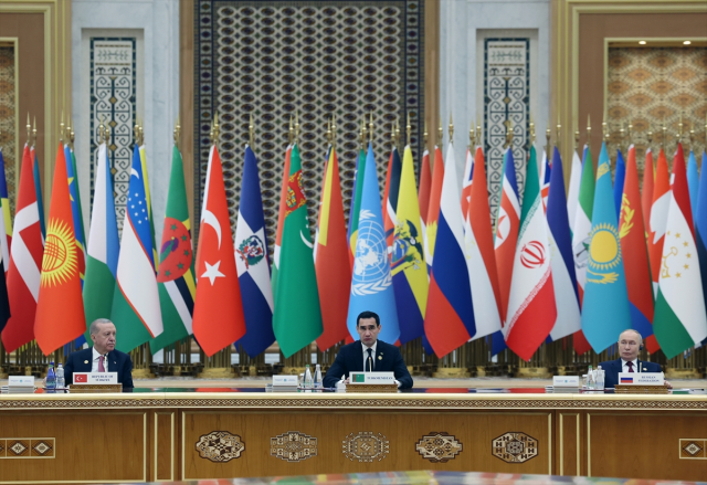 Erdoğan'dan Putin'in de katıldığı Türkmenistan'daki zirvede çarpıcı 'savaş' mesajı Erdoğan'dan Putin'in de katıldığı Türkmenistan'daki zirvede çarpıcı 'savaş' mesajı