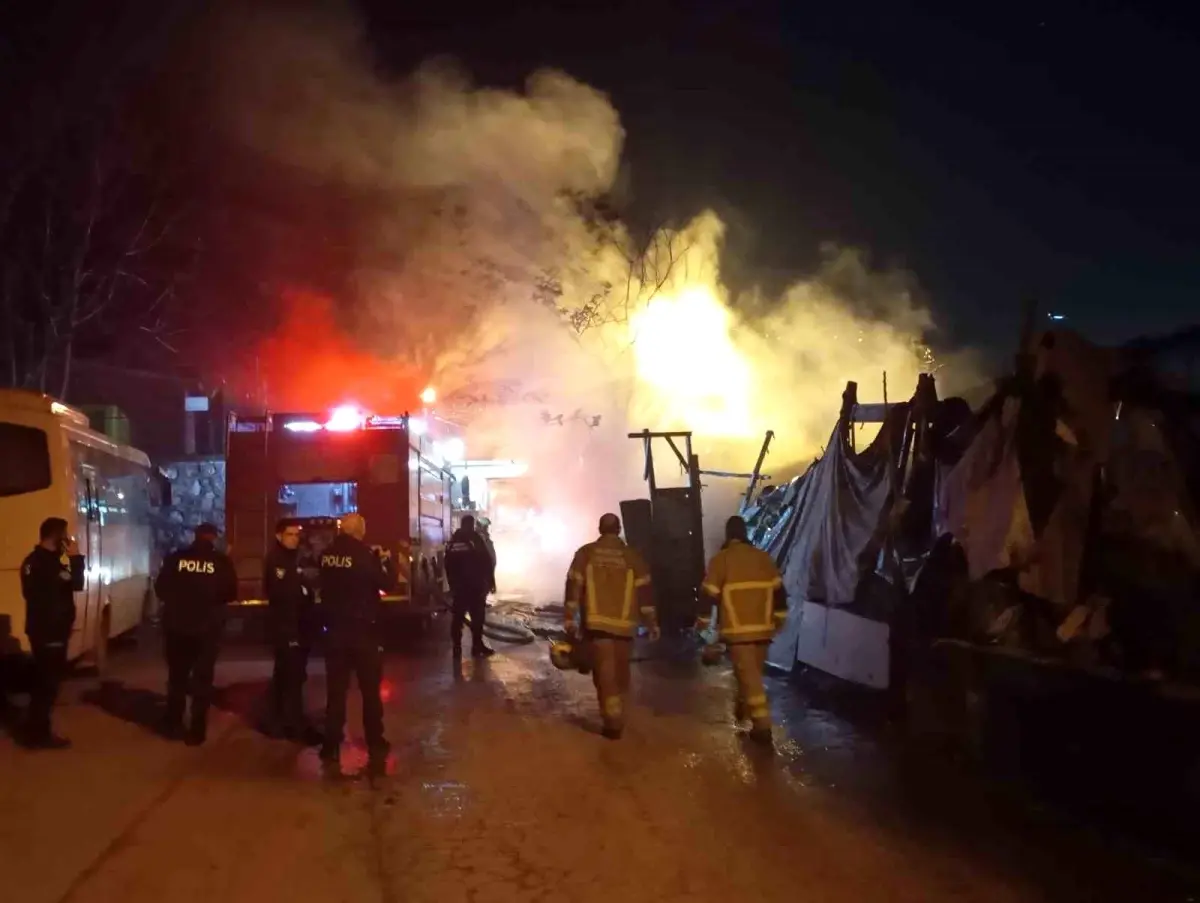 Osmangazi'de gece saatlerinde yangın paniği: 1 yaralı
