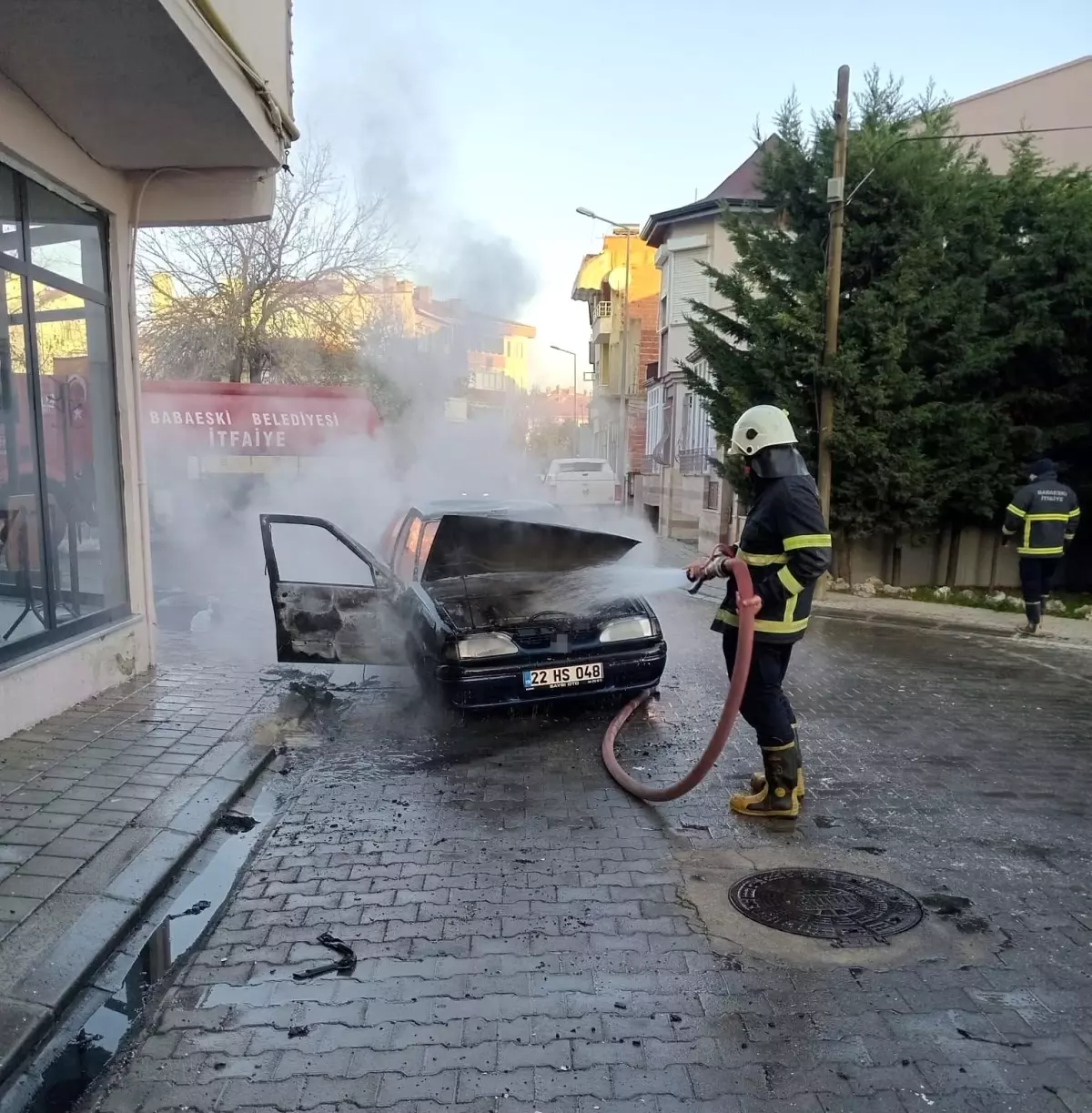 Babaeski'de otomobil cayır cayır yandı