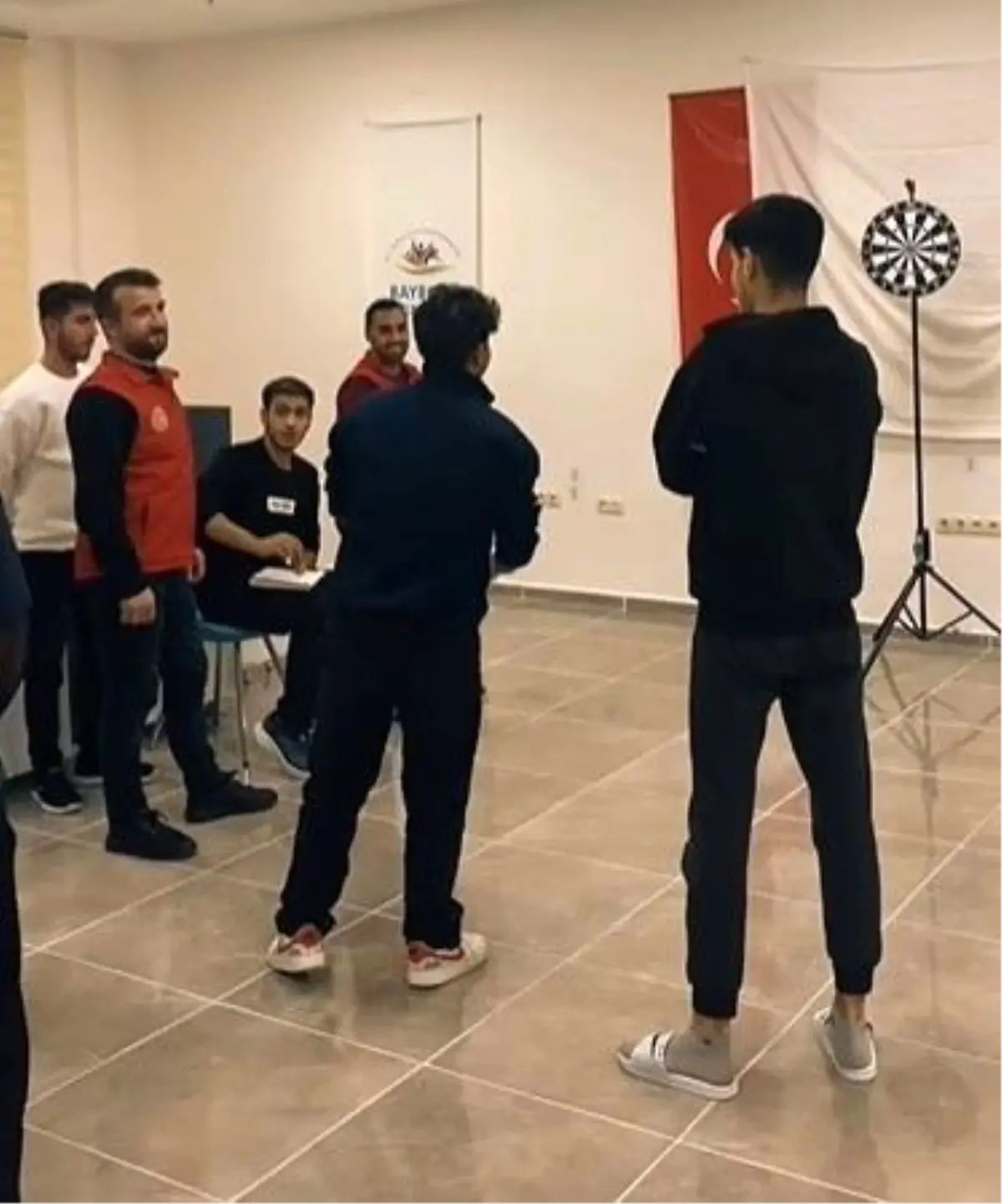 Bayburt'ta üniversite öğrencilerine yönelik dart turnuvası düzenlendi