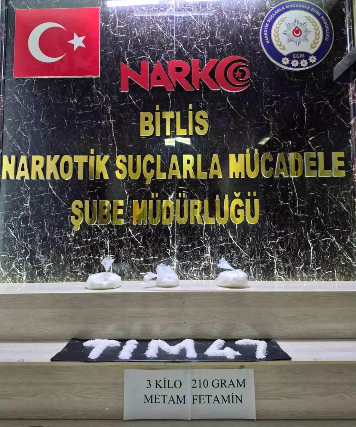 Bitlis'te 3 kilo 210 gram metamfetamin ele geçirildi