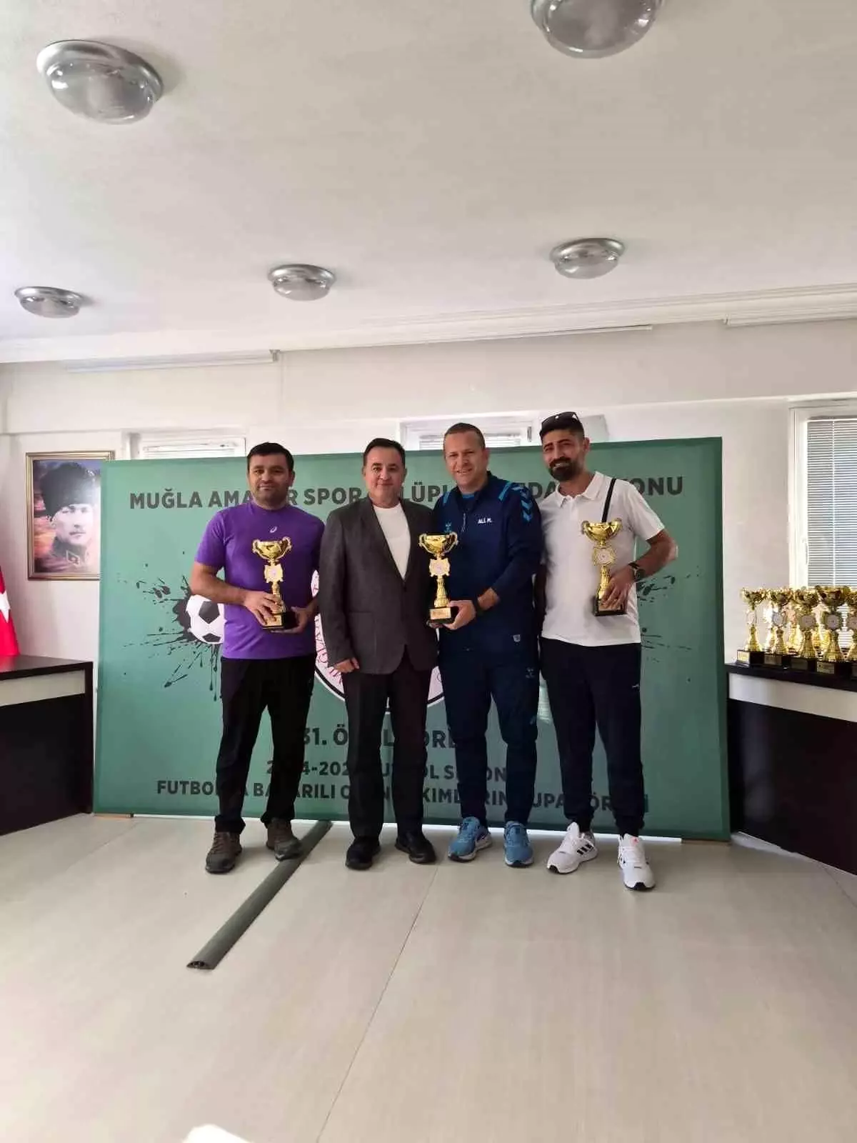 Bodrum Birlikspor'un altyapı başarıları kupayla taçlandı