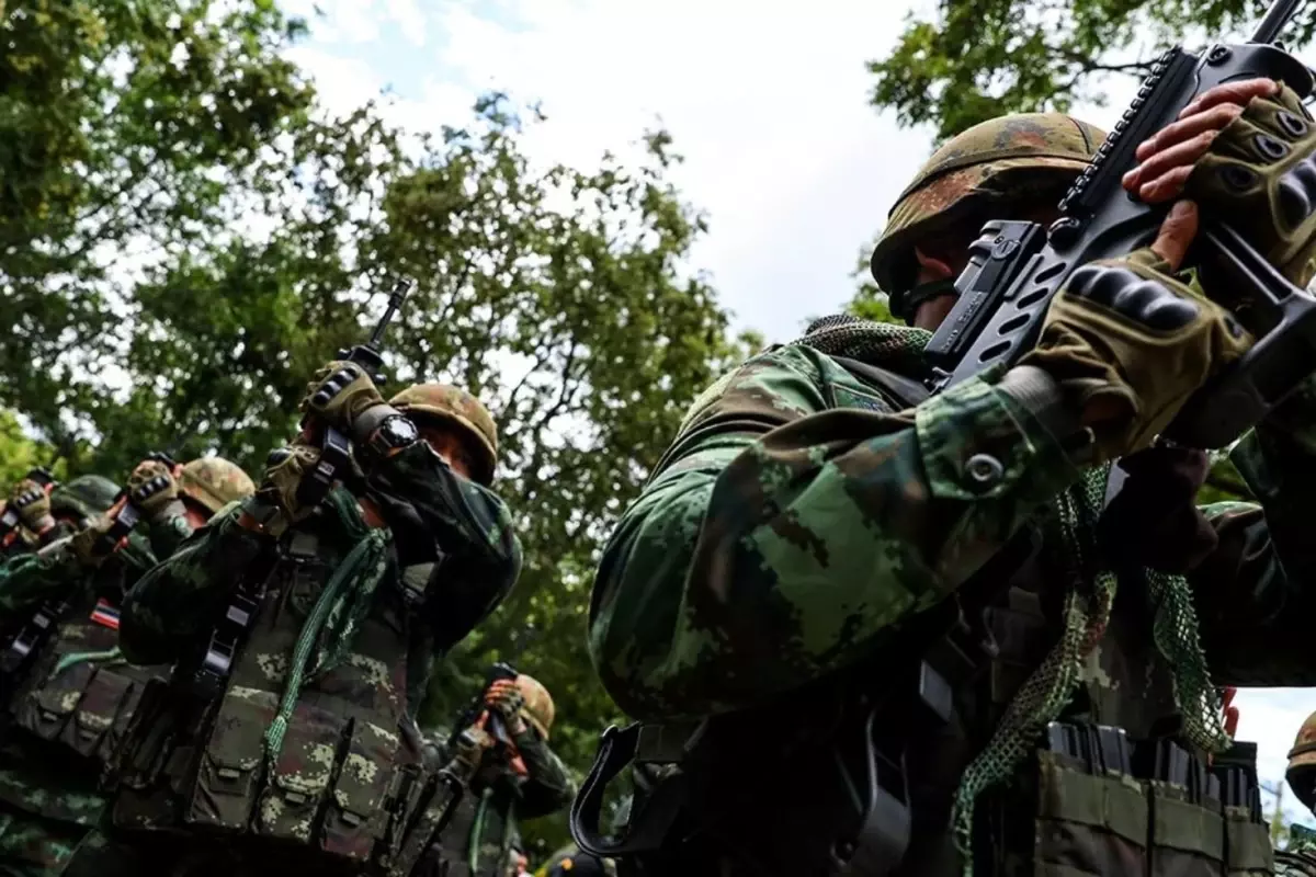 Gerilim artıyor! Kamboçya, Tayland ile tüm sınır geçişlerini askıya aldı