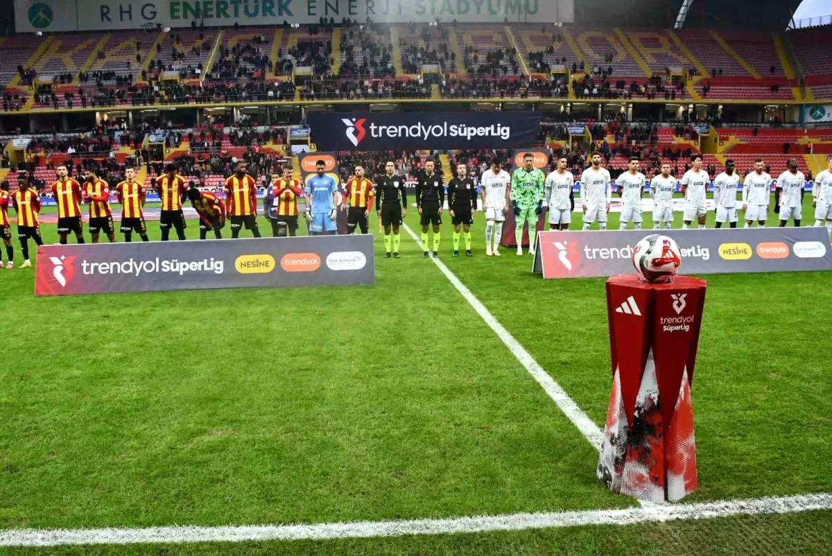 Trendyol Süper Lig: Kayserispor: 0 Corendon Alanyaspor: 0 (Maç devam ediyor)