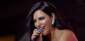 Zara'dan iddialı selfie: Göğüs detayı ön planda