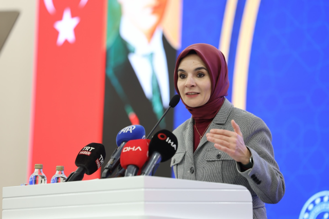 Aile ve Sosyal Hizmetler Bakanlığı'na 3 bin personel alınacak Aile ve Sosyal Hizmetler Bakanlığı'na 3 bin personel alınacak