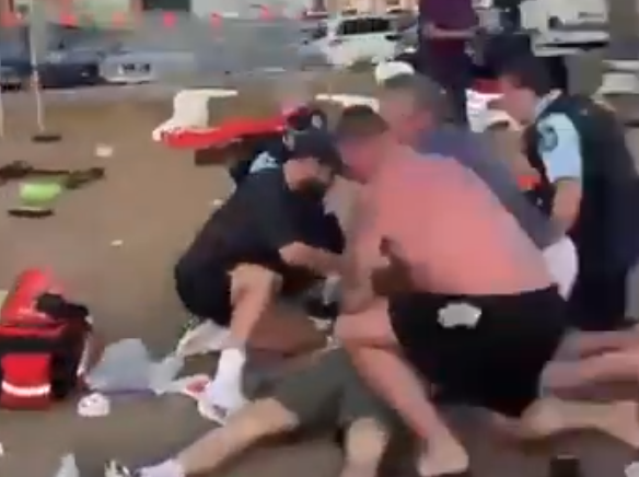 Avustralya'da 12 kişinin can verdiği saldırıyla ilgili kan donduran detay! Arabadan çok sayıda bomba çıktı 3 avustralya daki saldiriyla ilgili kan donduran 19356716 2479 m