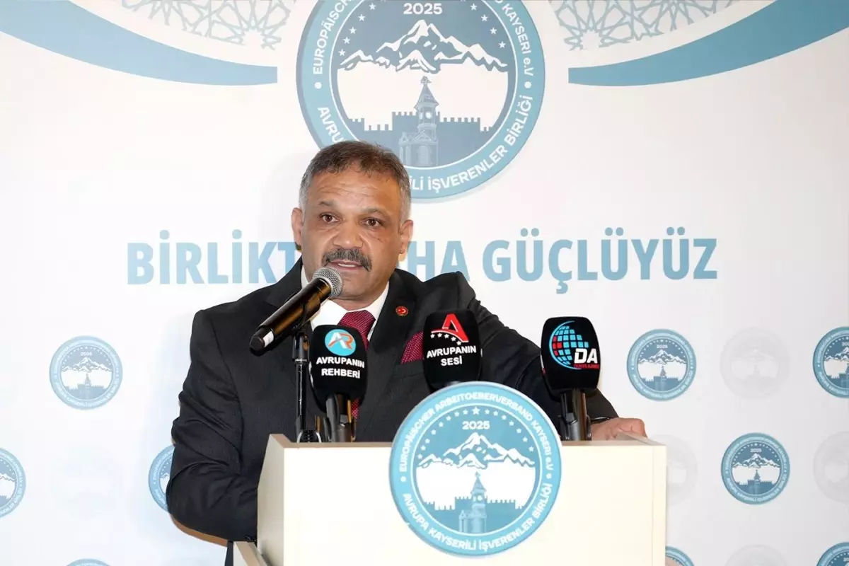 Başkan Hızar'dan gövde gösterisi