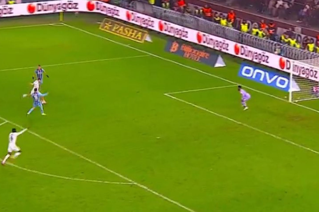 besiktasli taraftarlardan jurasek e buyuk tepki 19357597 1060 m