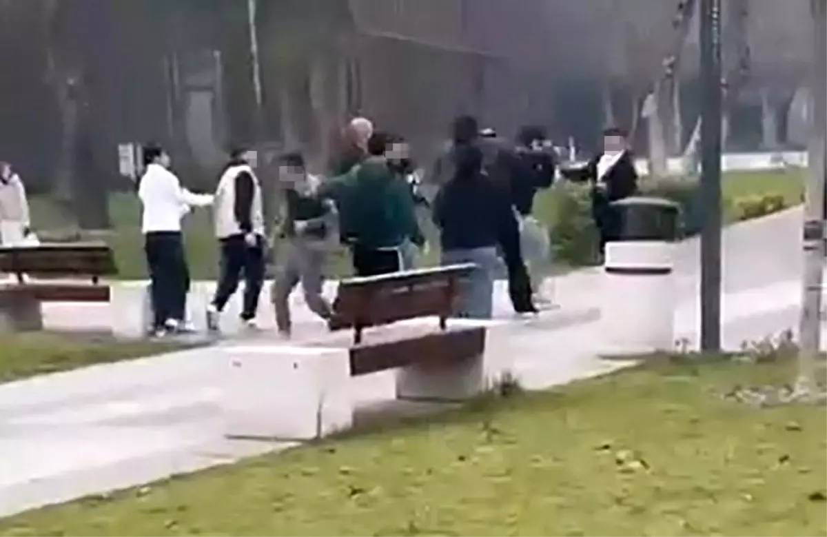 Bursa'da iki grup arasındaki kavga kamerada