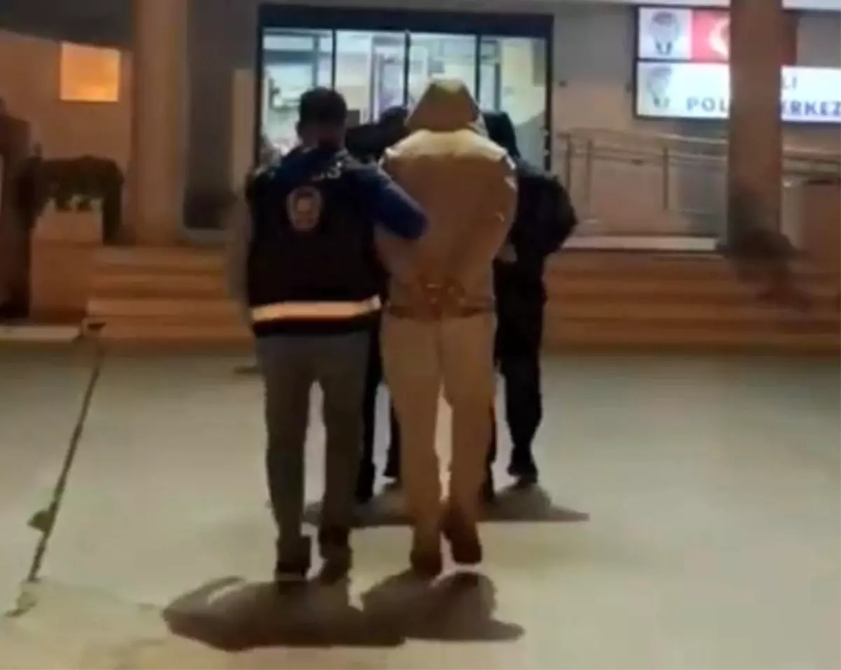 Çiğli'de uyuşturucu operasyonu: 4 gözaltı