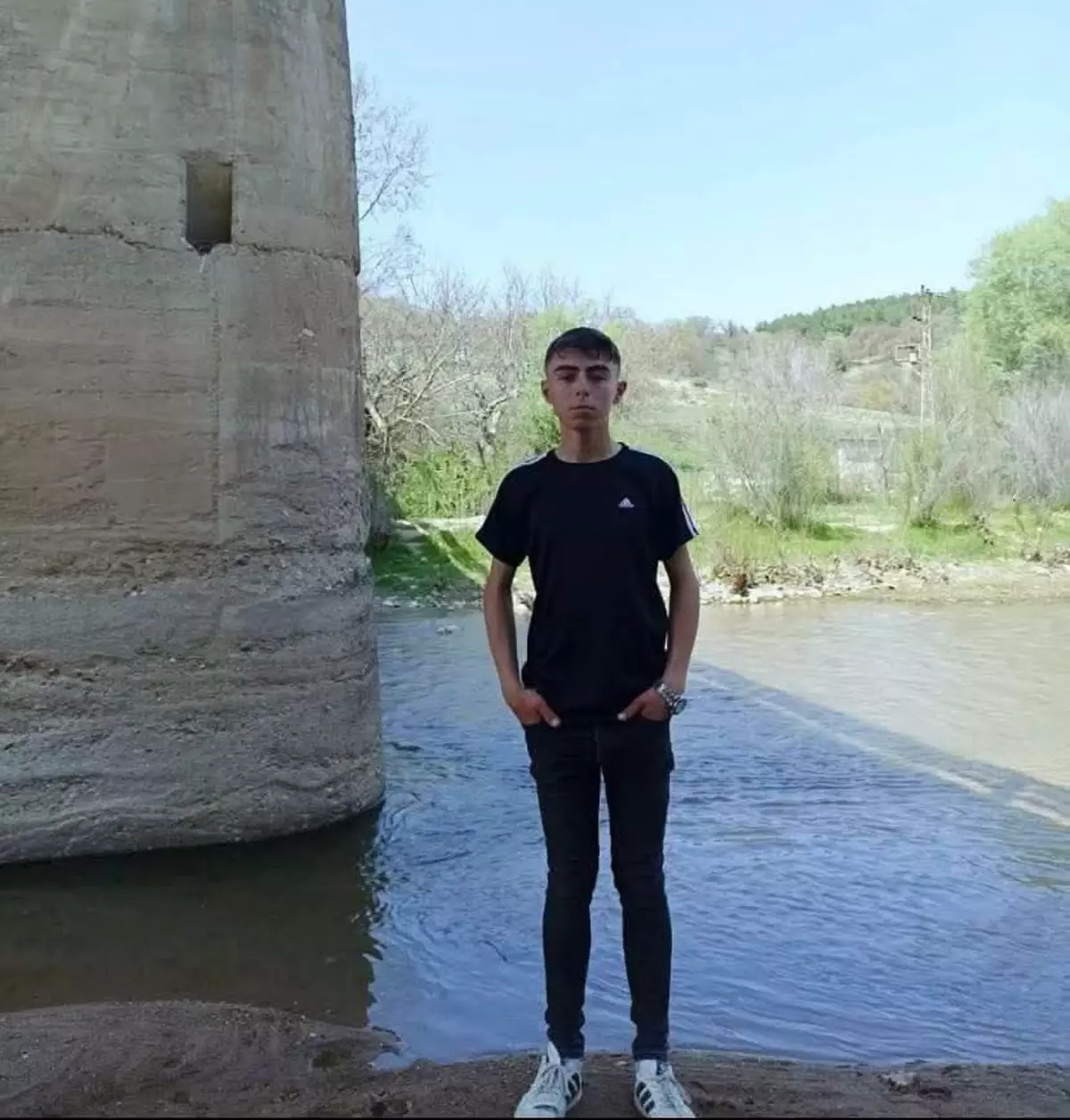 Manisa'da Traktör Devrildi: 1 Kişi Hayatını Kaybetti