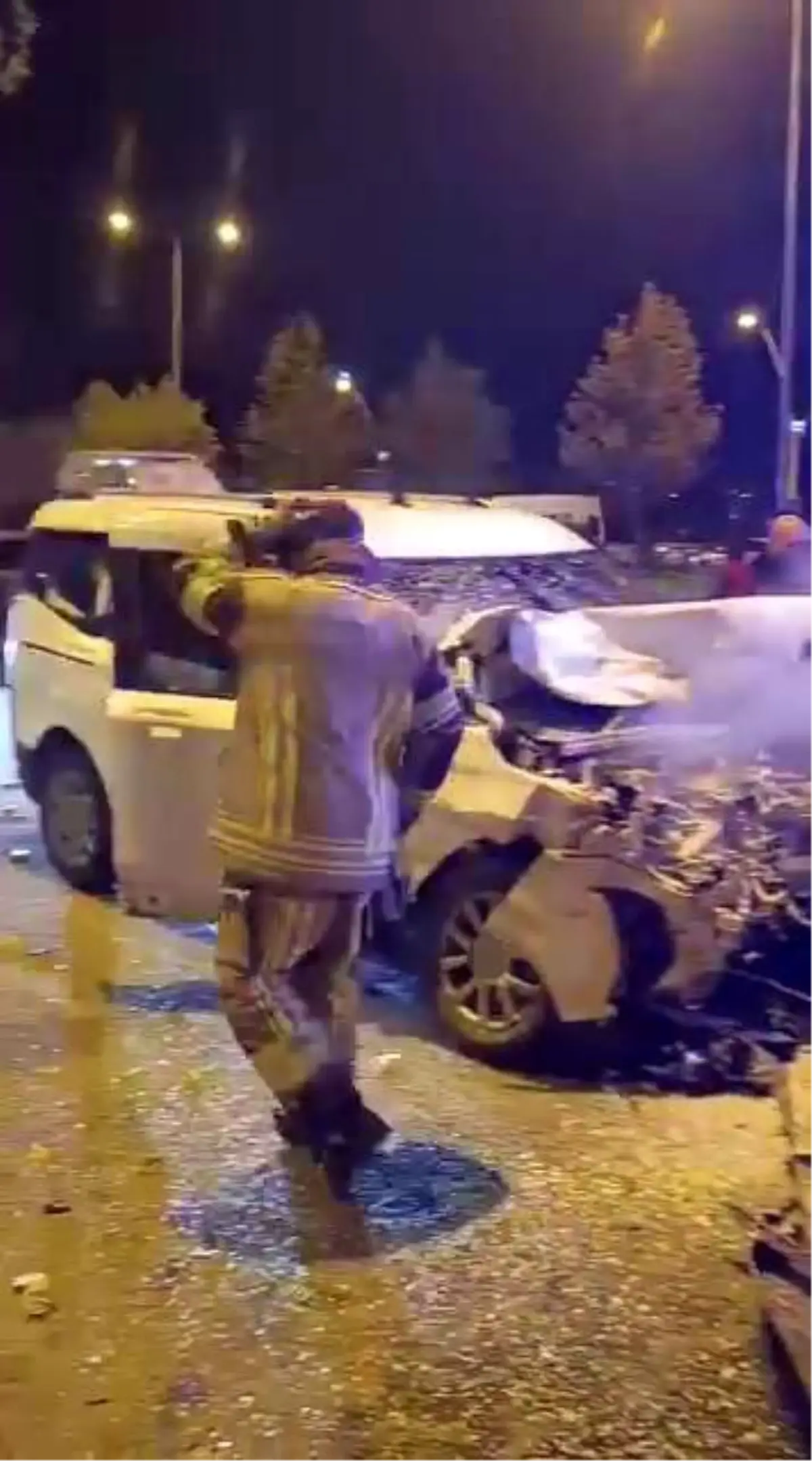 Diyarbakır'da zincirleme kaza: 3 yaralı