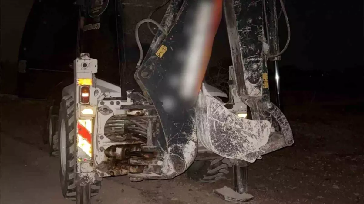 Gaziantep'te kaçak kazı yapan şahıslara jandarmadan suçüstü: 3 gözaltı