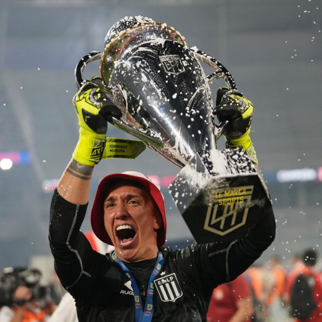 iki penalti kurtaran muslera estudiantes i 19355851 672 m