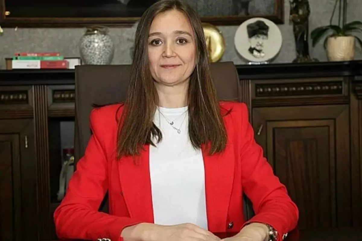 Kanser tedavisi gören Şehzadeler Belediye Başkanı Gülşah Durbay, hayatını kaybetti